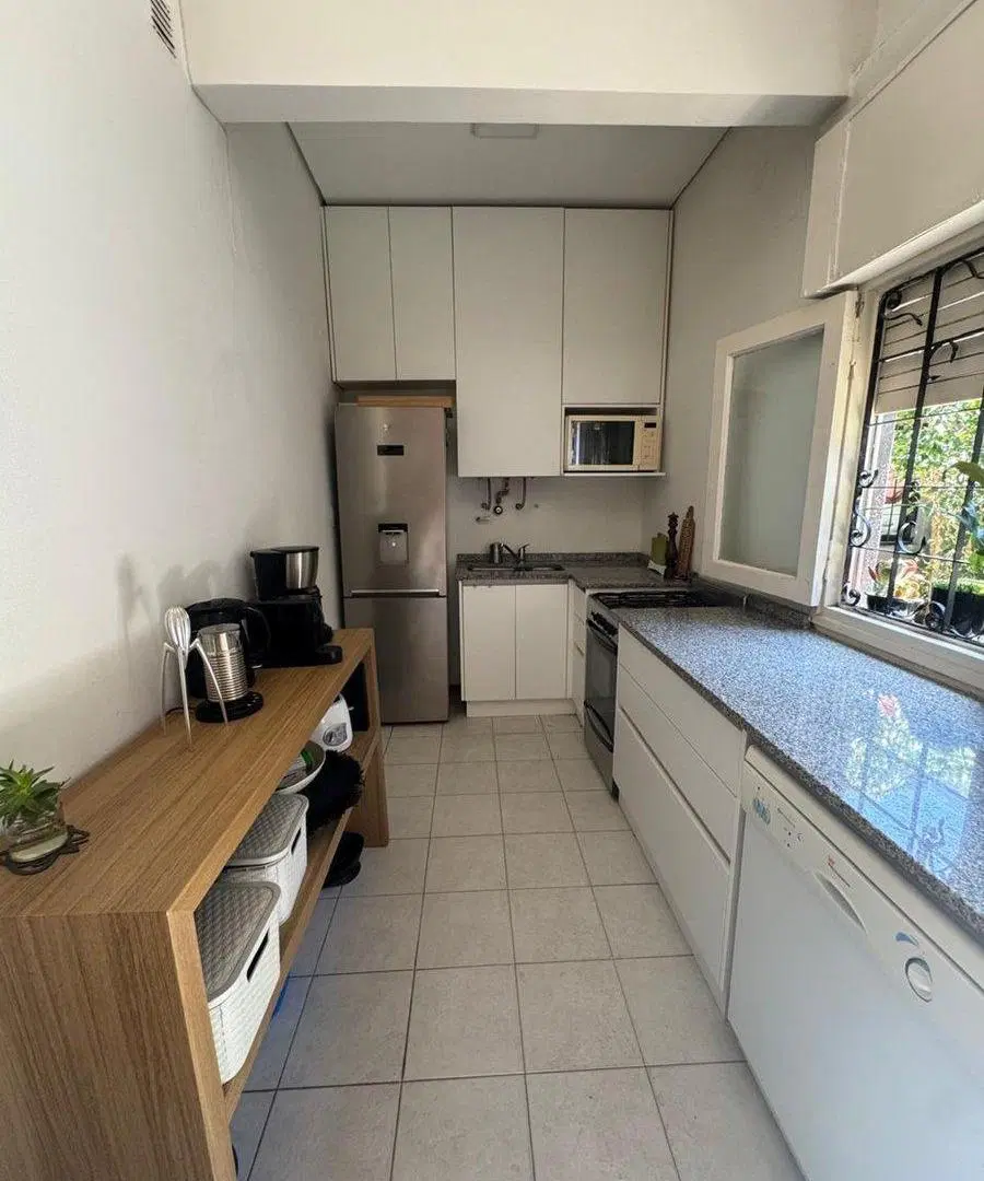 CASA EN NUEVA CORDOBA  2 PLANTAS 6 DORMITORIOS 5