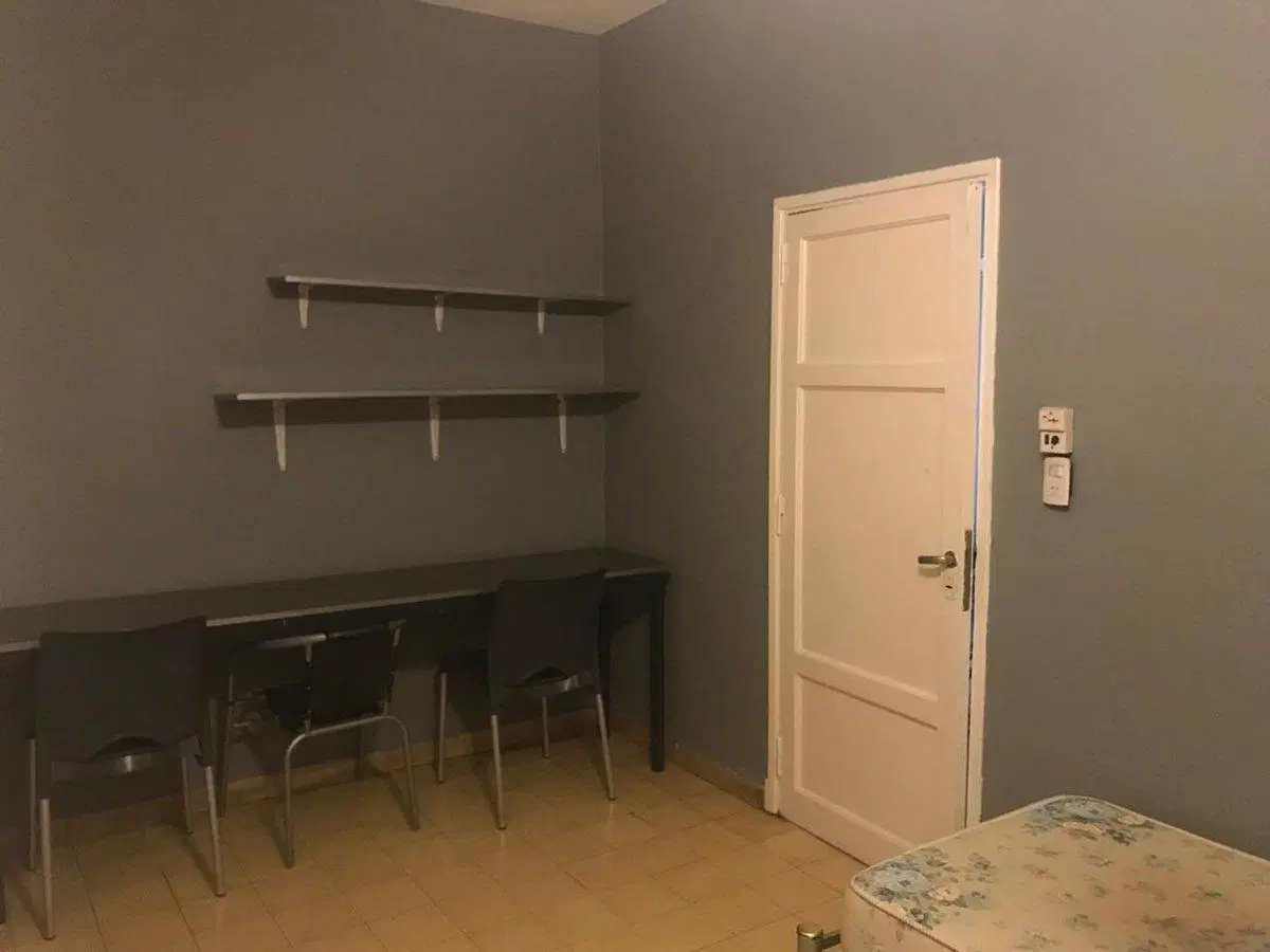 CASA EN NUEVA CORDOBA  2 PLANTAS 6 DORMITORIOS 4