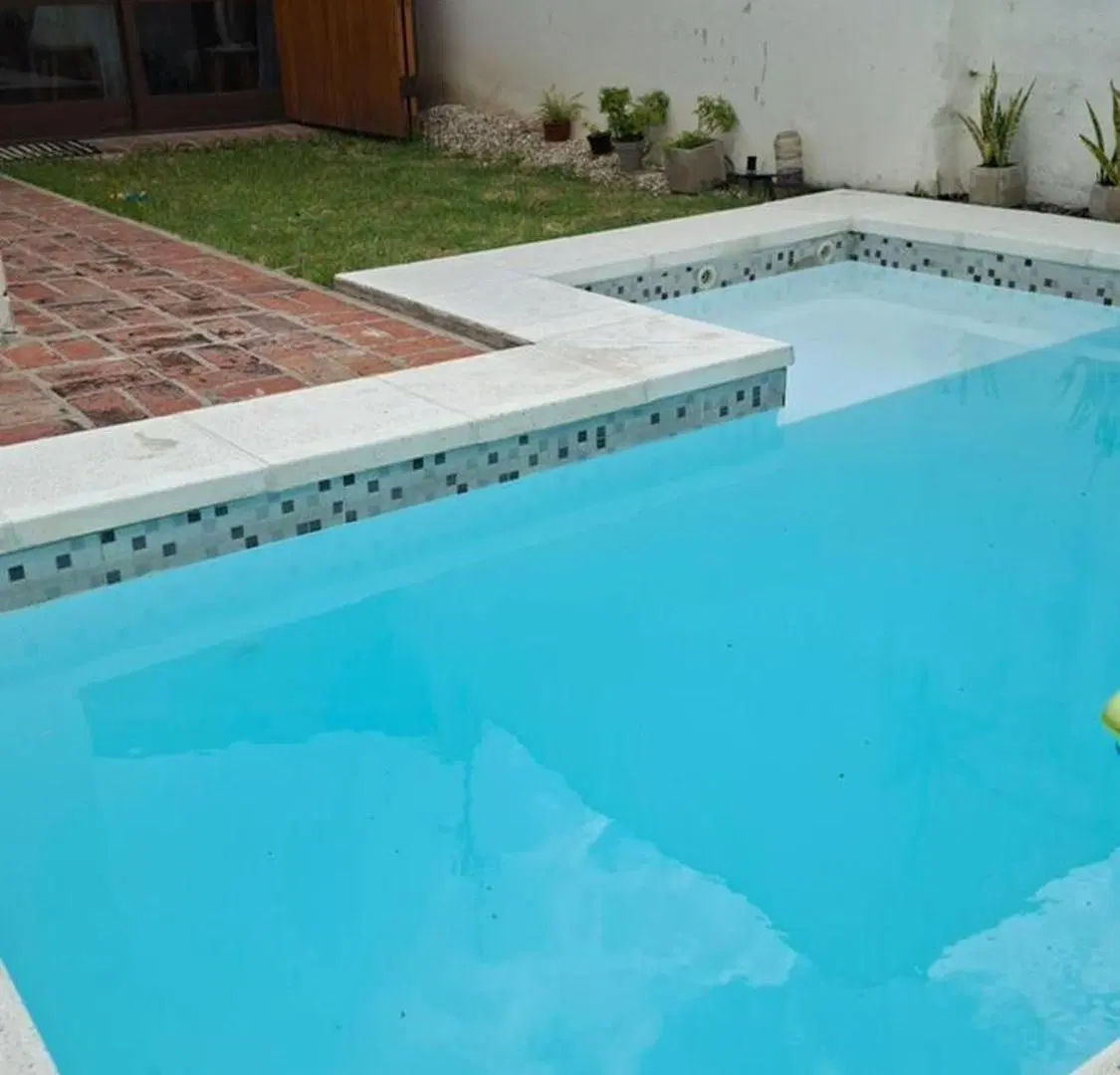 EN VENTA CASA 3 DORM ALEJANDRO CENTENO PILETA 5