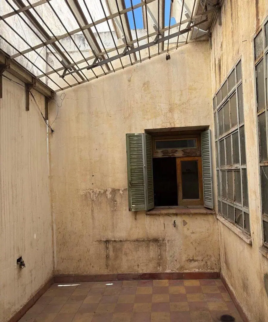 VENTA CASA CON GALPON ALBERDI 2
