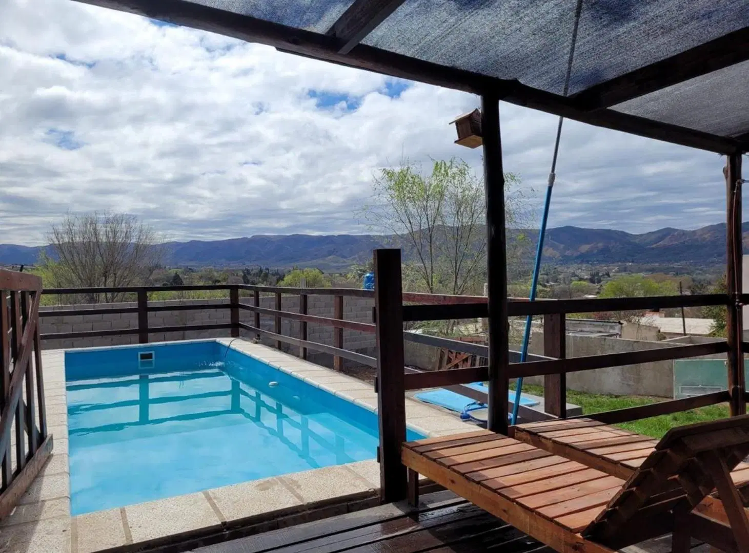 TRES DPTOS CON PISCINA A 500 MTS CENTRO COSQUIN 3