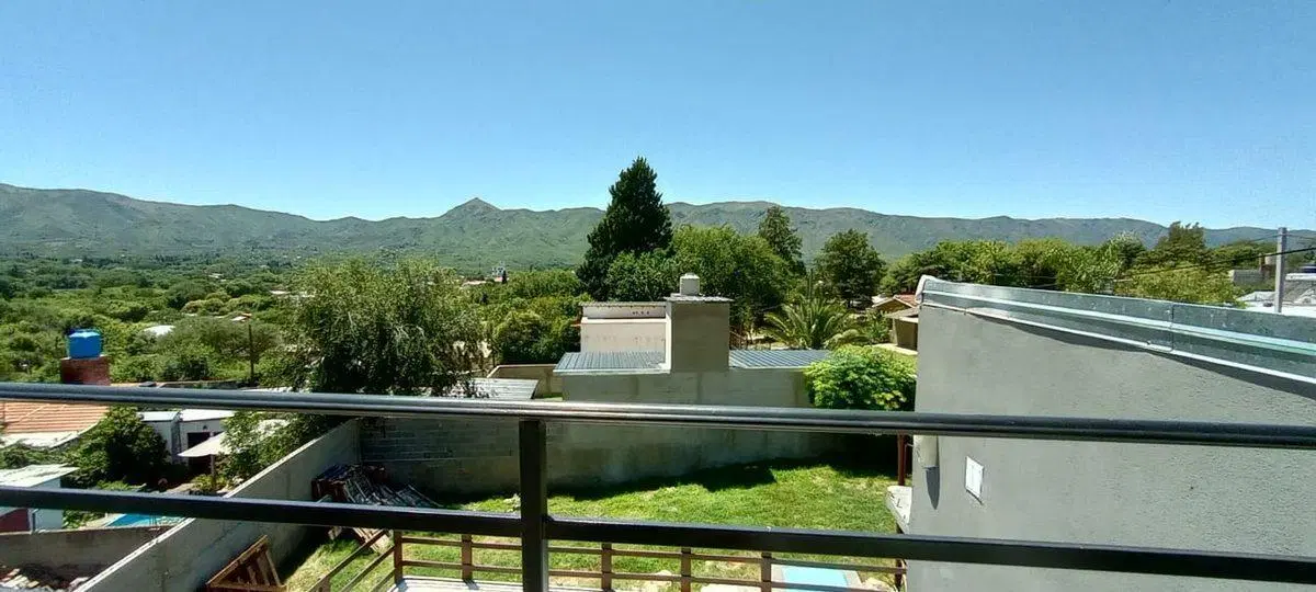 TRES DPTOS CON PISCINA A 500 MTS CENTRO COSQUIN 4