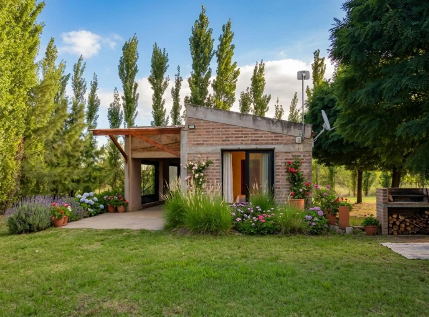SE VENDE CASA CON GRAN LOTE 2400 m2 BARRIO CRERADO 5