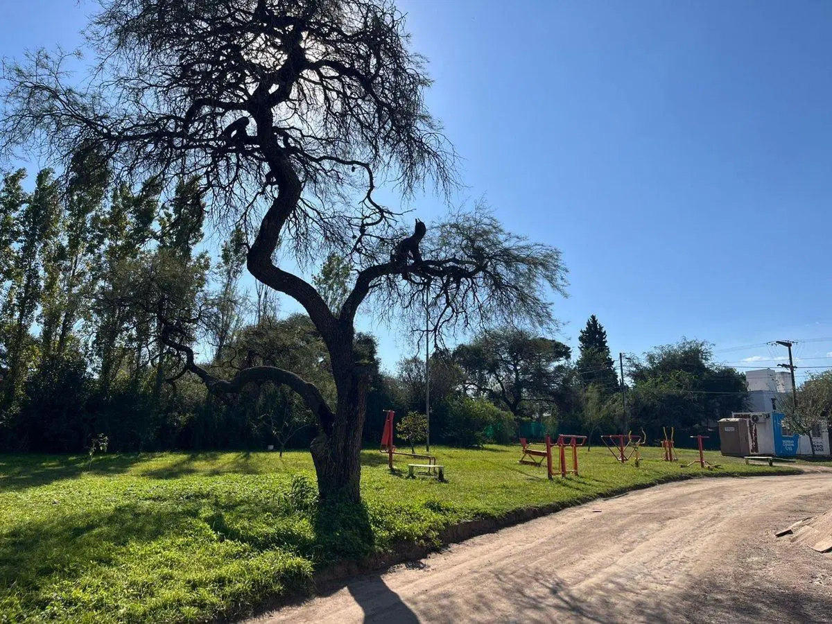 VENTA LOTE 432 M² VILLA ALLENDE FRENTE A PLAZA 3