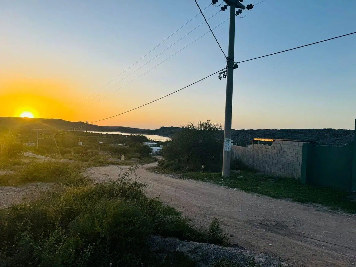 LOTE EN CAPILLA CON VISTA AL LAGO DE 600 MTS 4