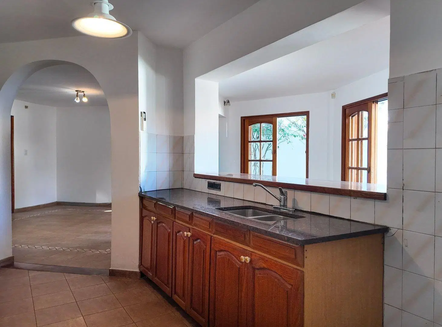 Casa 5 Cuartos Zona Colegio Lasalle Apta Crédito 4