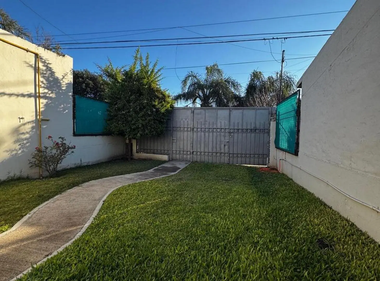 CASA EN PH 2 DORMITORIOS BARRIO PARQUE HORIZONTE 8