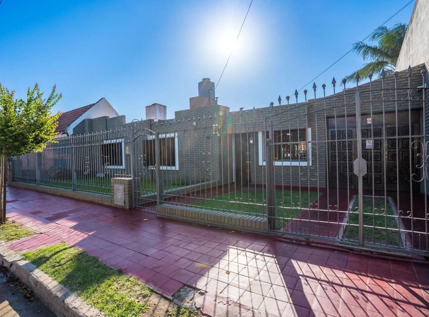 VENTA CASA 3 DORMITORIOS C/GALERIA EN LAS ROSAS 4
