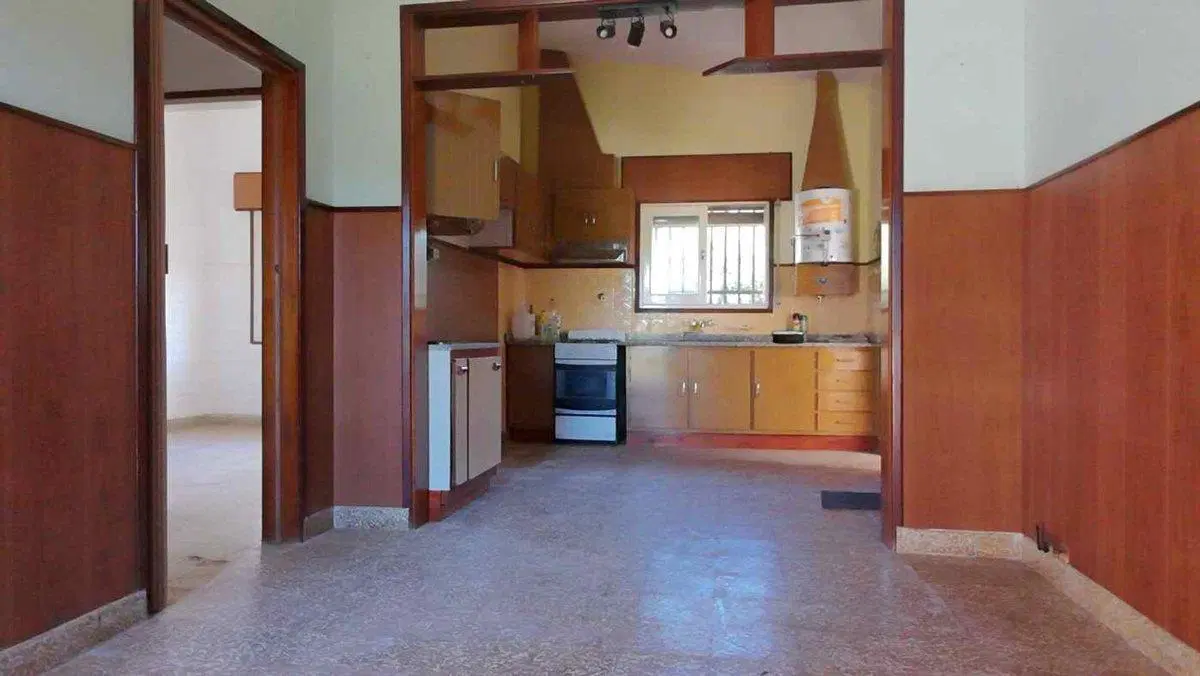 SE VENDE CASA 2 DORM. + DEPTO RUTA 5 V. DEL DIQUE 2