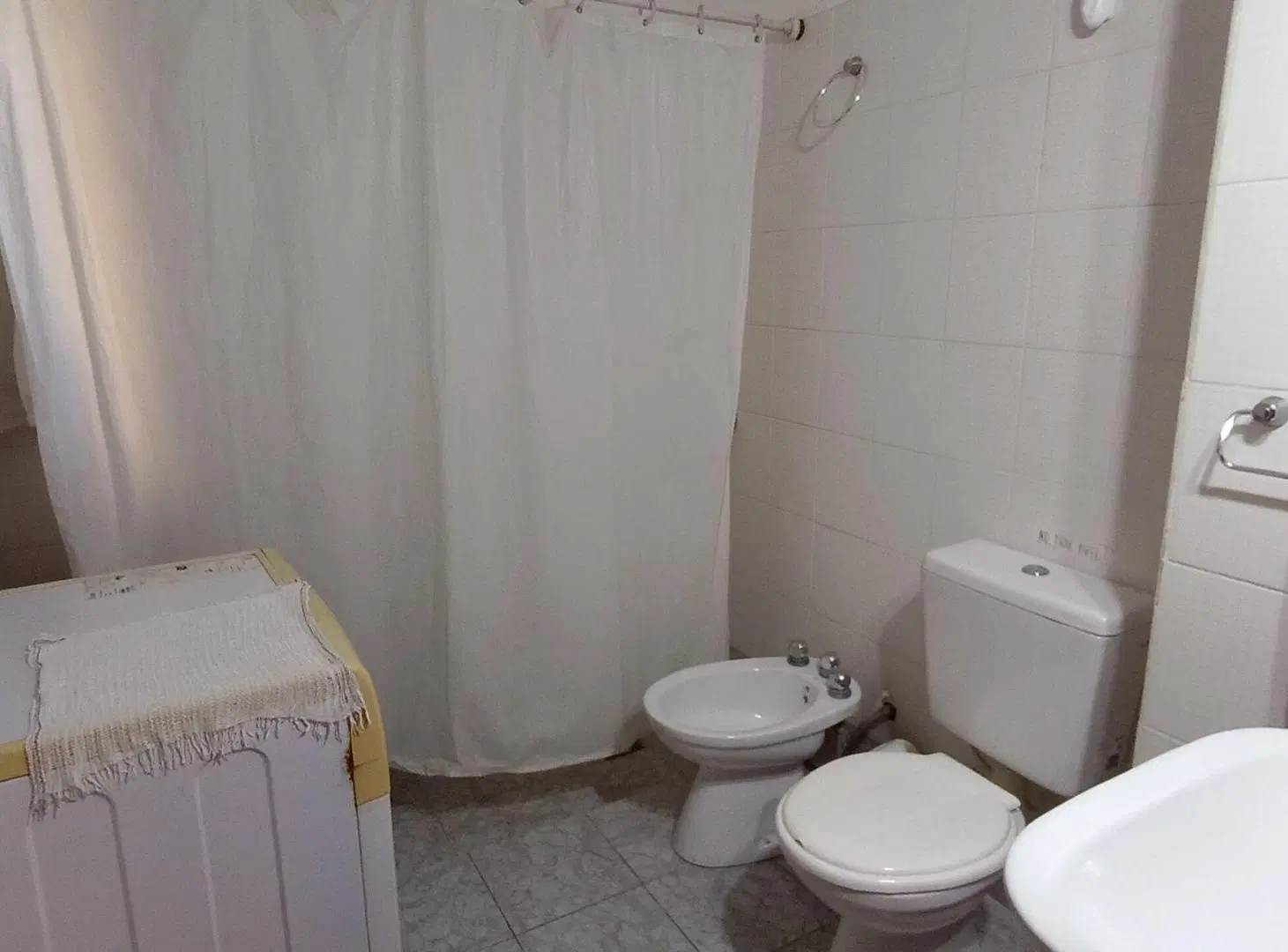 Venta - Casa de Categoría en Villa Los Aromos 2