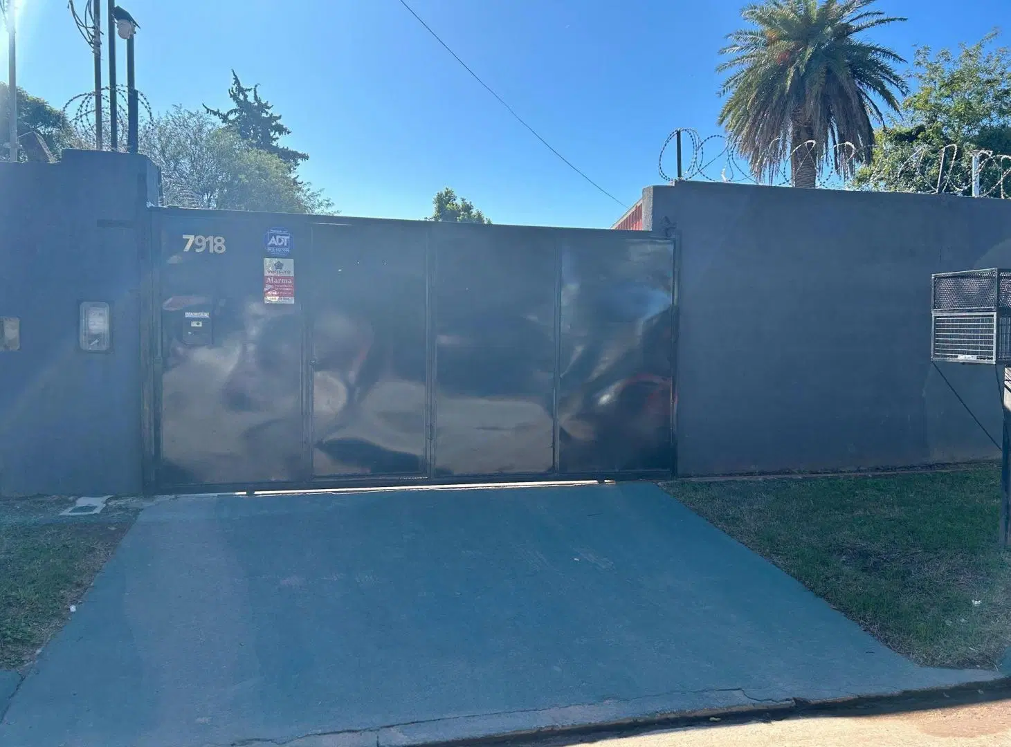 SE VENDE CASA CERRO NORTE 5 DORMI PILETA QUINCHO 3
