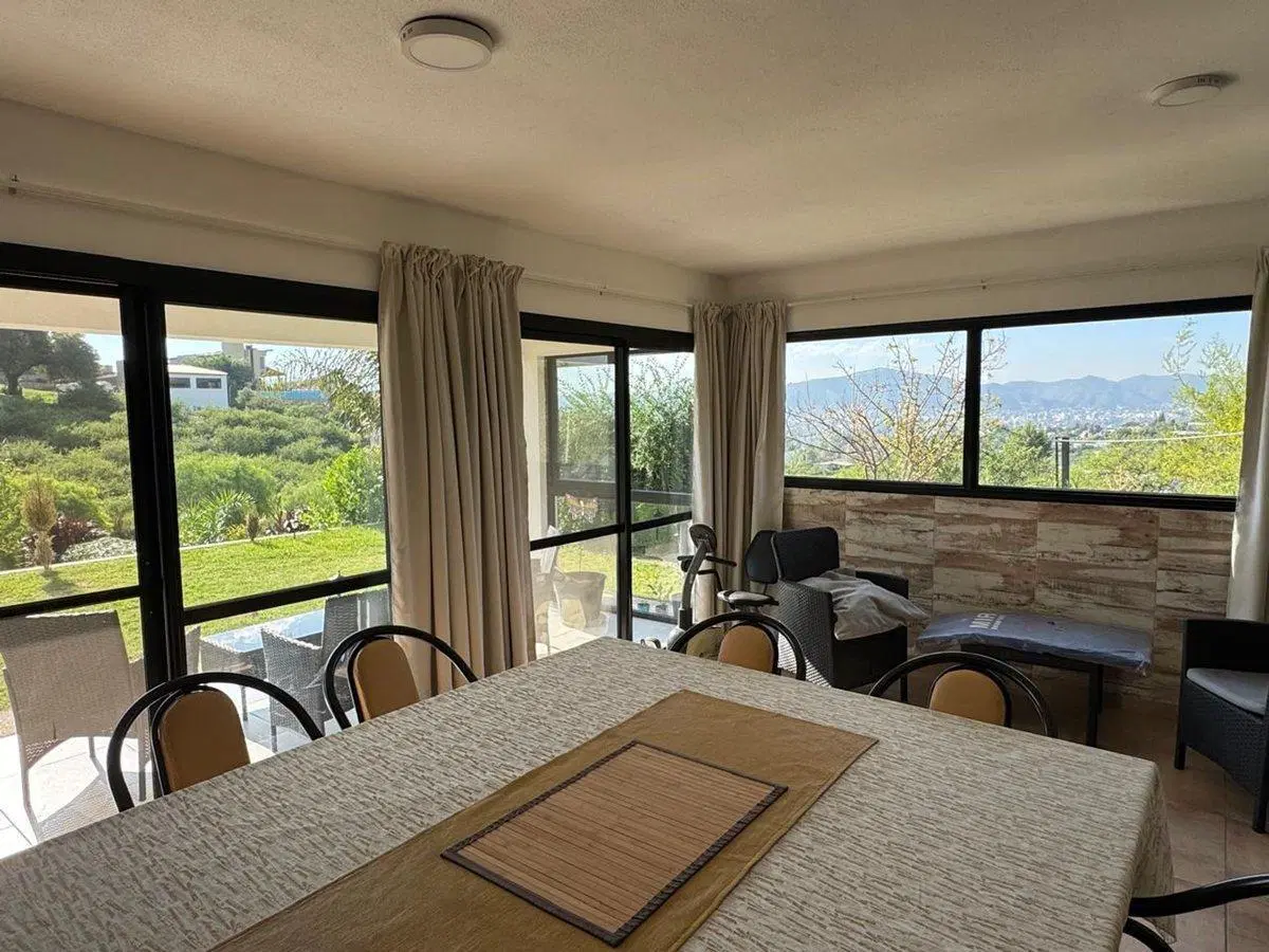 CASA CATEGORIA VISTAS DEL LAGO CARLOS PAZ PISCINA 4