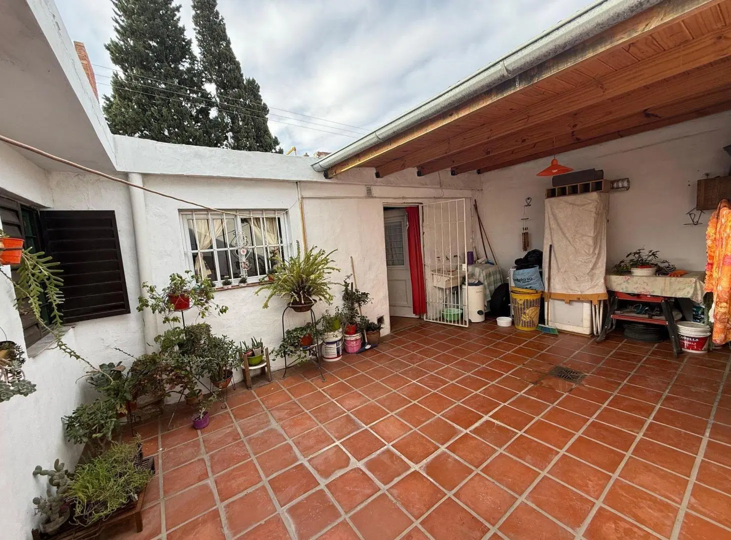 SE VENDE CASA BARRIO EUCALIPTO APTA CREDITO 8