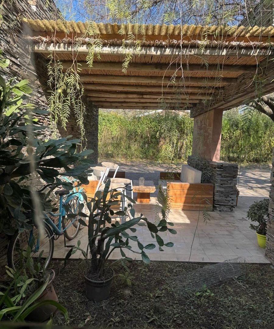 Foto de CASA 2 DORMITORIOS Y DPTO. VILLA ALLENDE, imagen 3