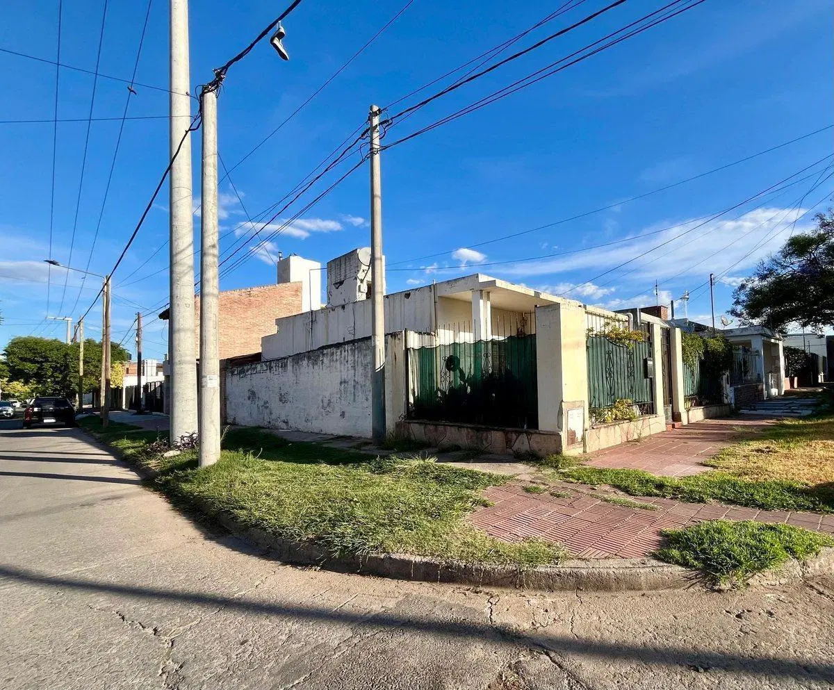 DUPLEX + CASA ALTO ALBERDI C/RENTA OPORT. INVERSOR 3