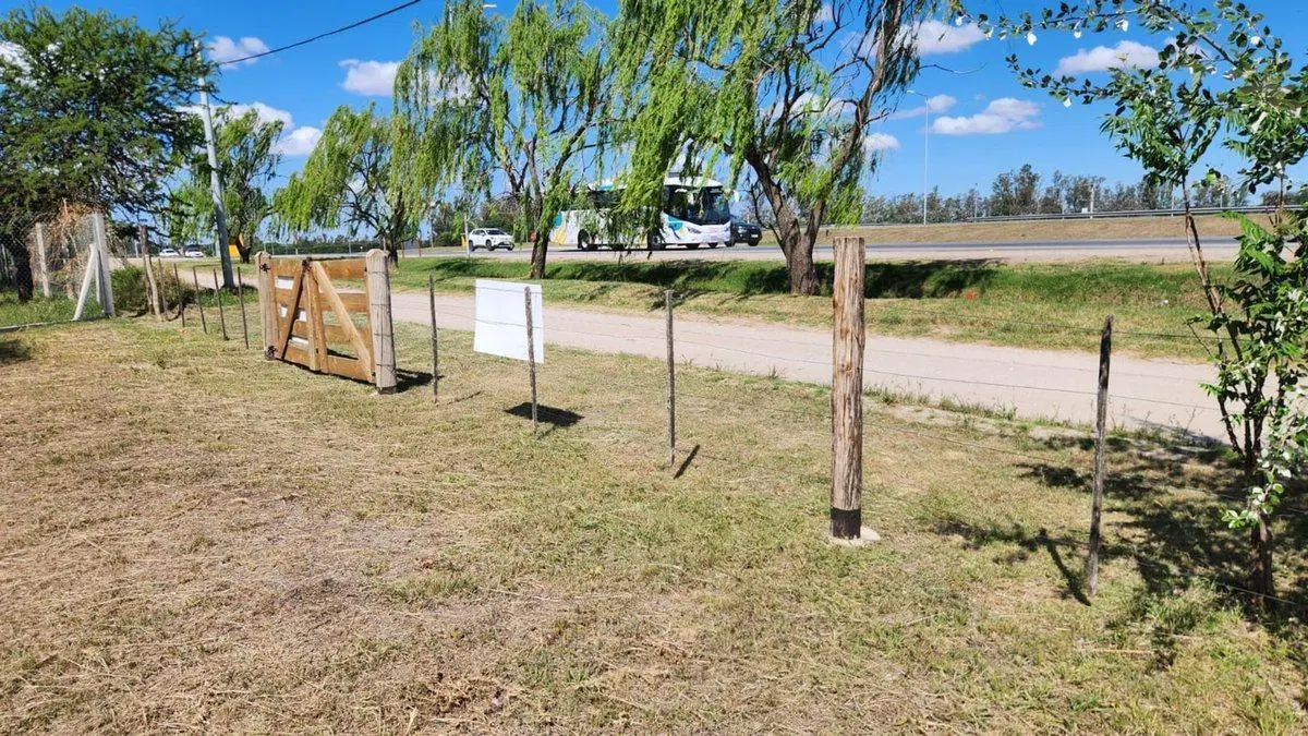 VENTA DE LOTE 1012 m2 MI VALLE GOLF SOBRE RUTA 5! 3