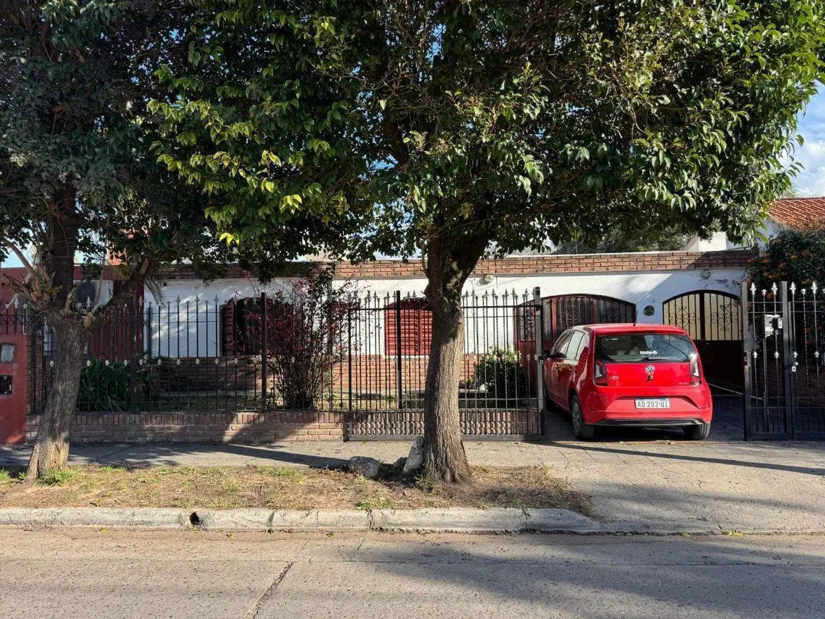 VENTA DOS DEPARTAMENTOS PARQUE LATINO CON RENTA 4