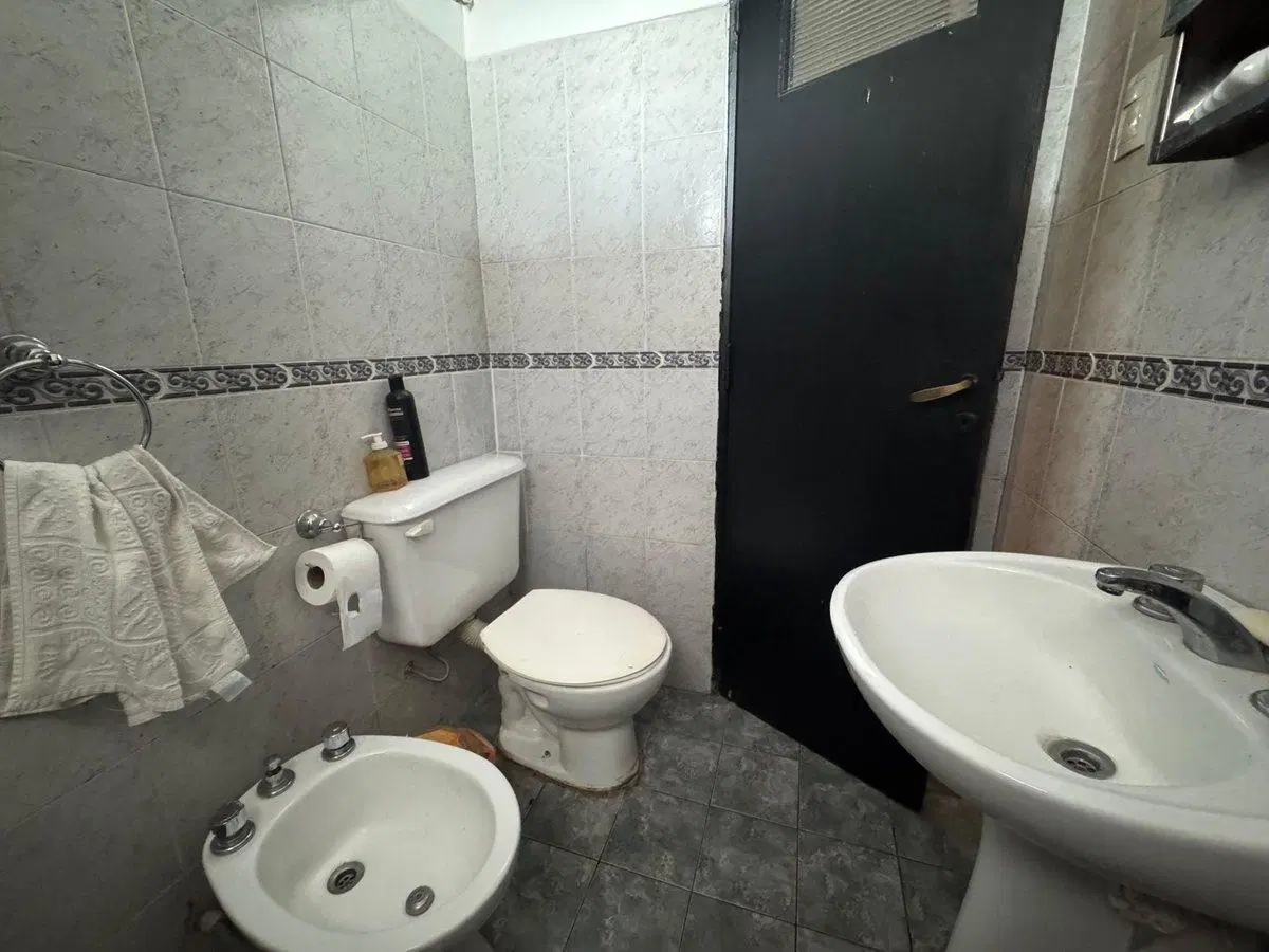 VENTA DOS DEPARTAMENTOS PARQUE LATINO CON RENTA 2