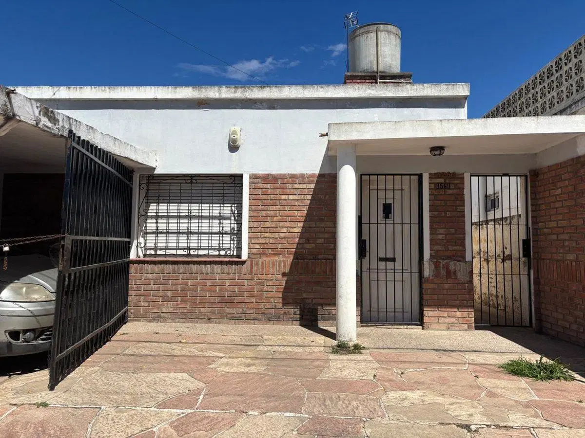 CASA + DEPTO EN B° SAN VICENTE 5