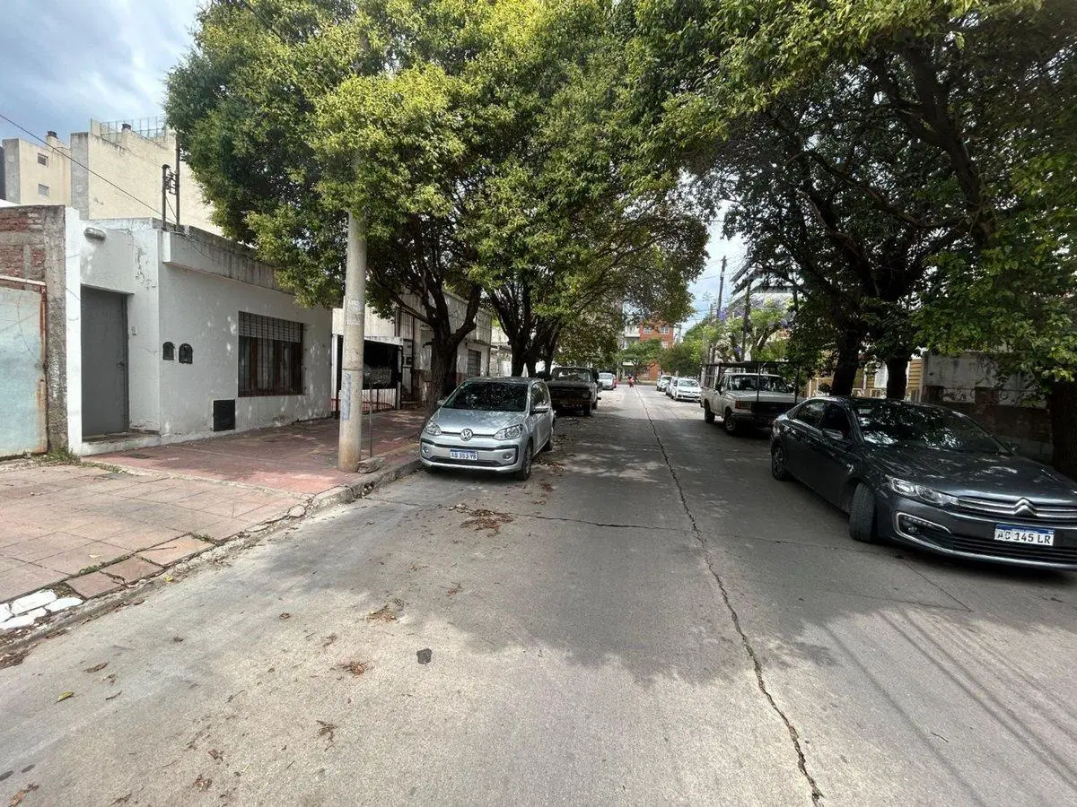 OPORTUNIDAD LOTE APTO DESARROLLO ALBERDI 4