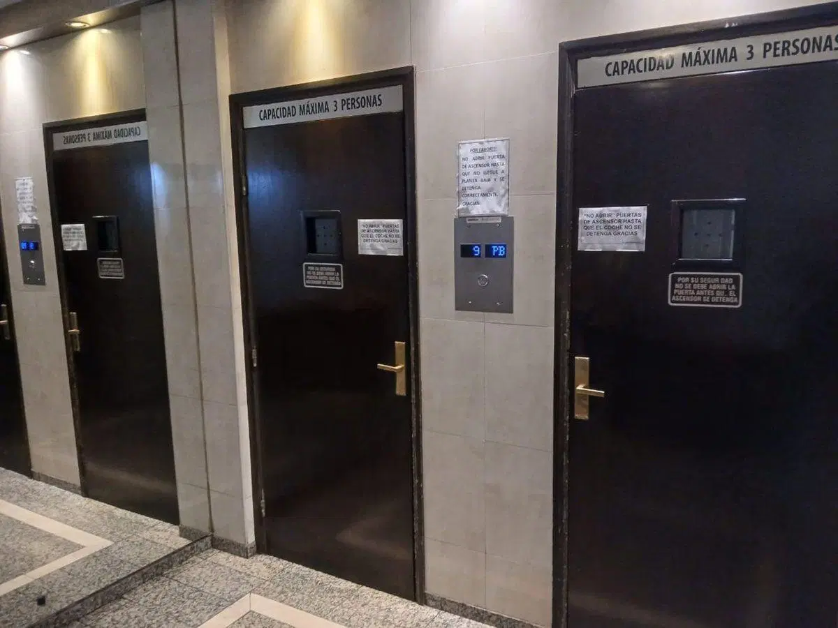 VENTA DEPTO PARA  OFICINA  AV. GRAL. PAZ  CORDOBA 3