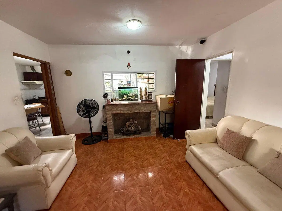 SE ALQUILA CASA 3 DORMI COCHERA VIAMONTE 1100 2