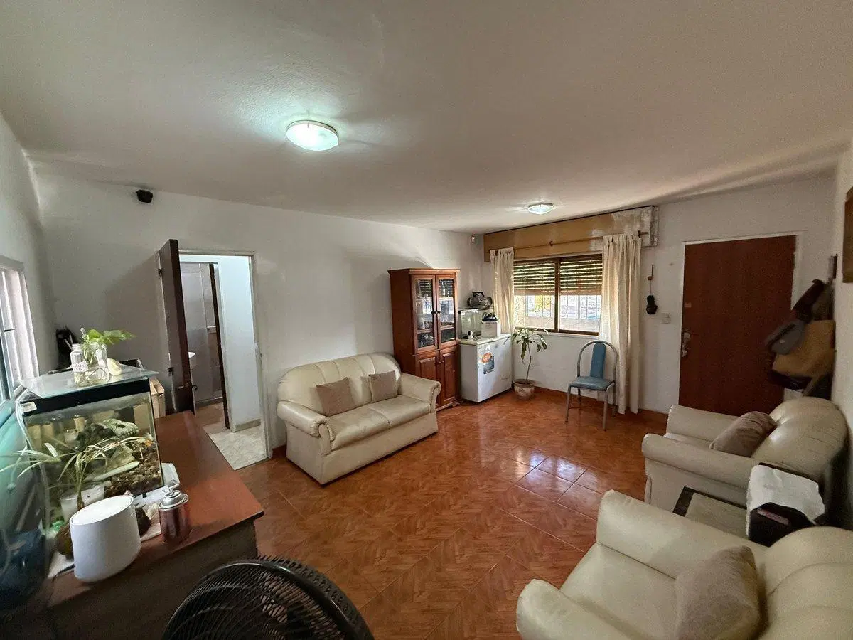 SE ALQUILA CASA 3 DORMI COCHERA VIAMONTE 1100 3