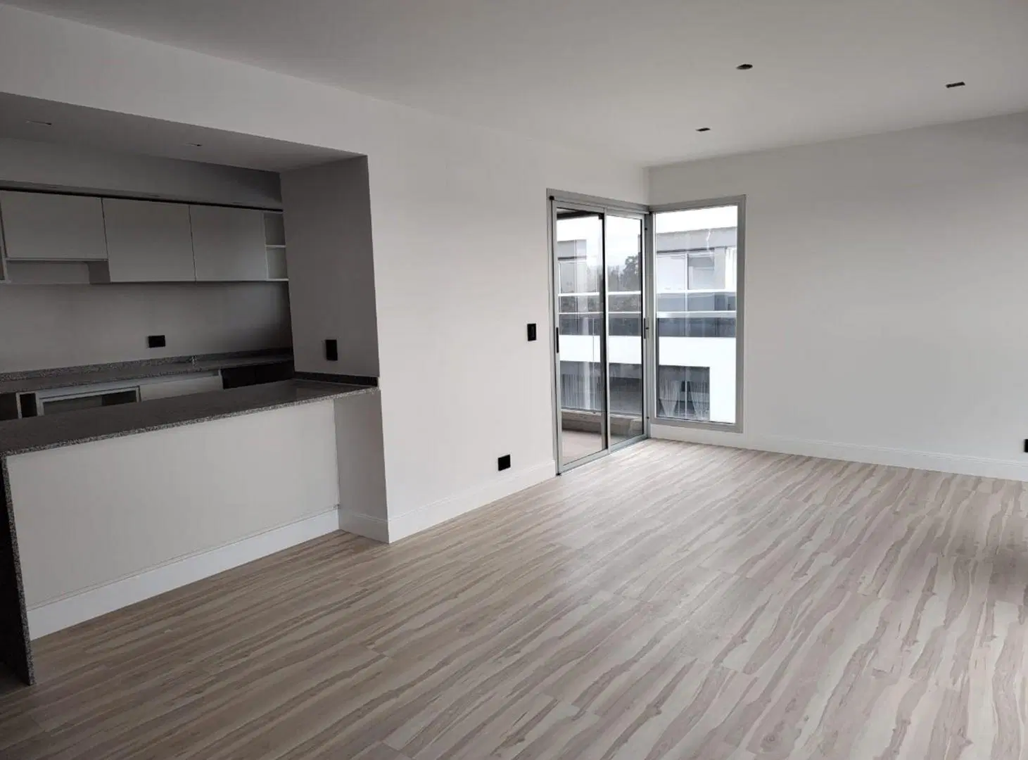 Departamento 2 dormitorios Summum Jardin claret 4
