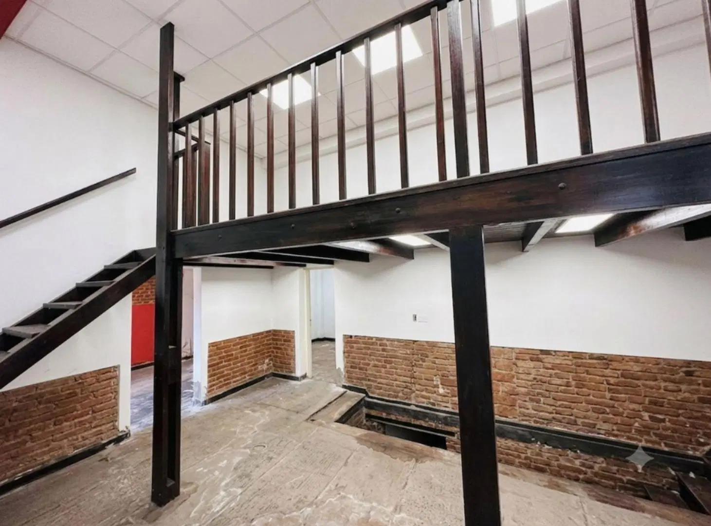 Excelente Oportunidad Comercial a mts del Clinicas 3