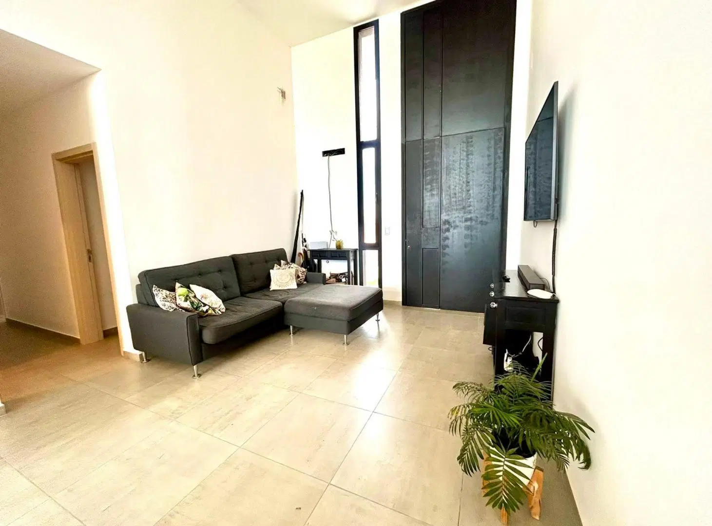 DUPLEX TRES DORMITORIOS CUESTA DE MANANTIALES 3
