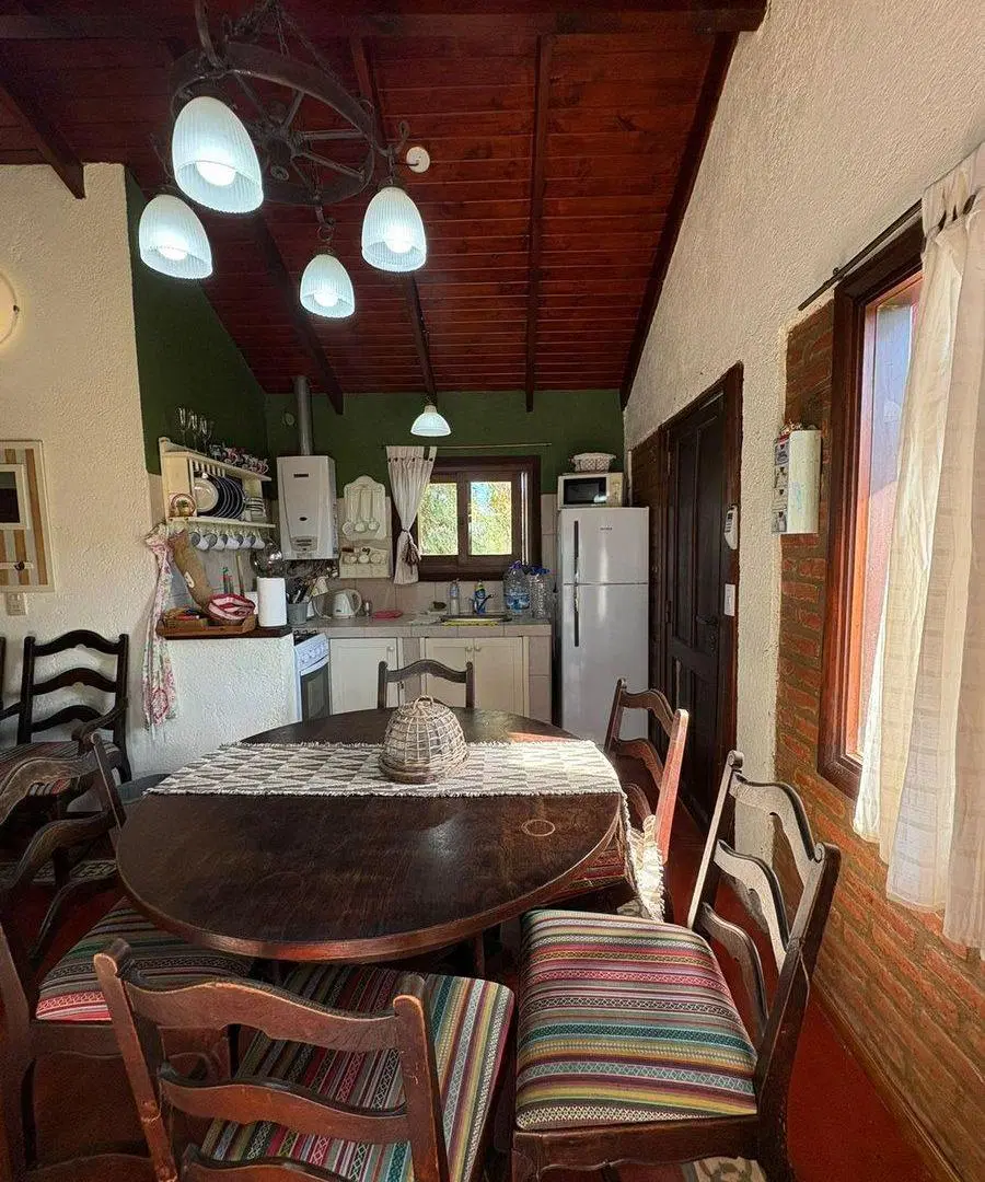 CASA C/ PILETA LOS ESPINILLOS - BARRIO DEL LAGO 5