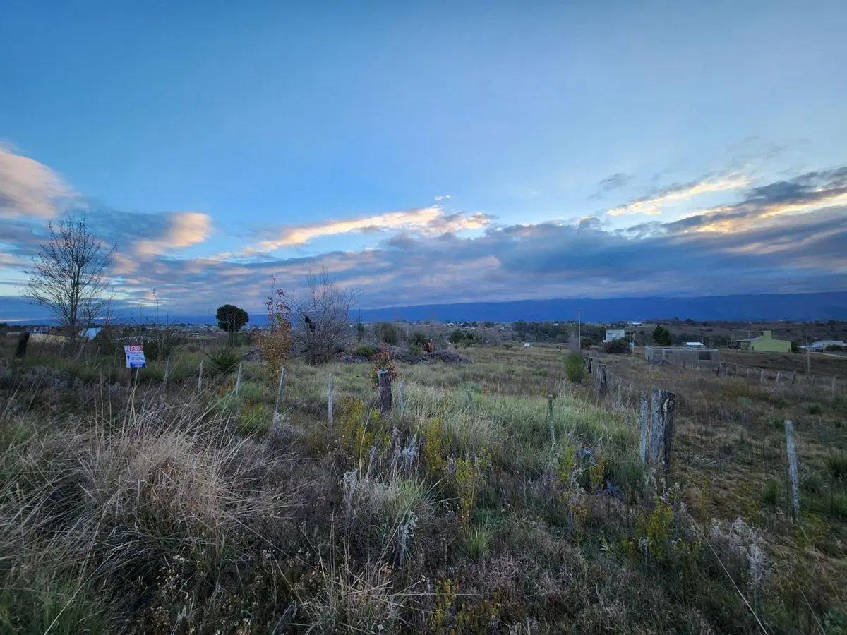 VENTA LOTE 400 M2 YACANTO CALAMUCHITA ESCRITURA 4