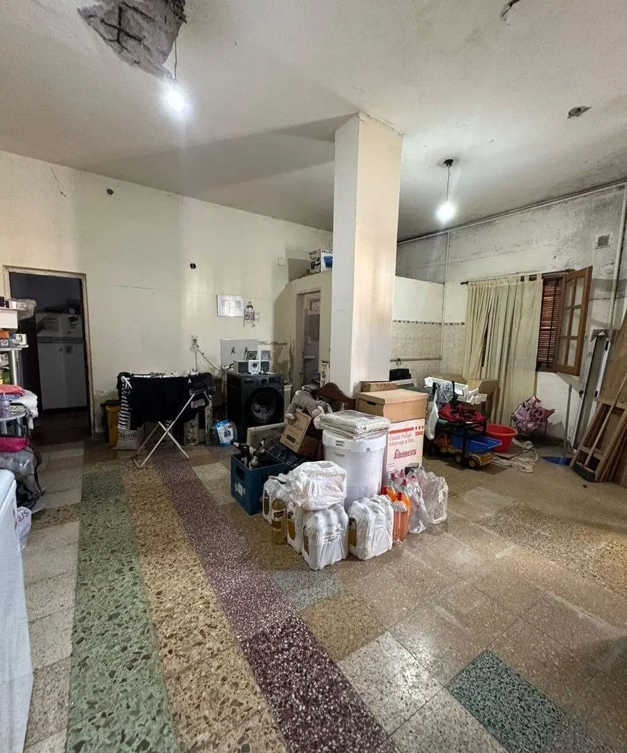CASA ESQUINA EN ALBERDI DE DOS DORMITORIOS 3