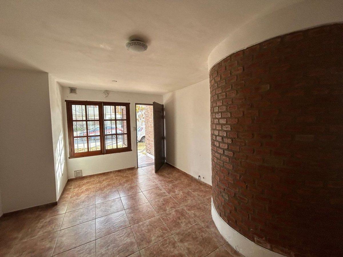 Foto de CASA MAS DEPTO AMEGUINO ESCRITURA, imagen 2