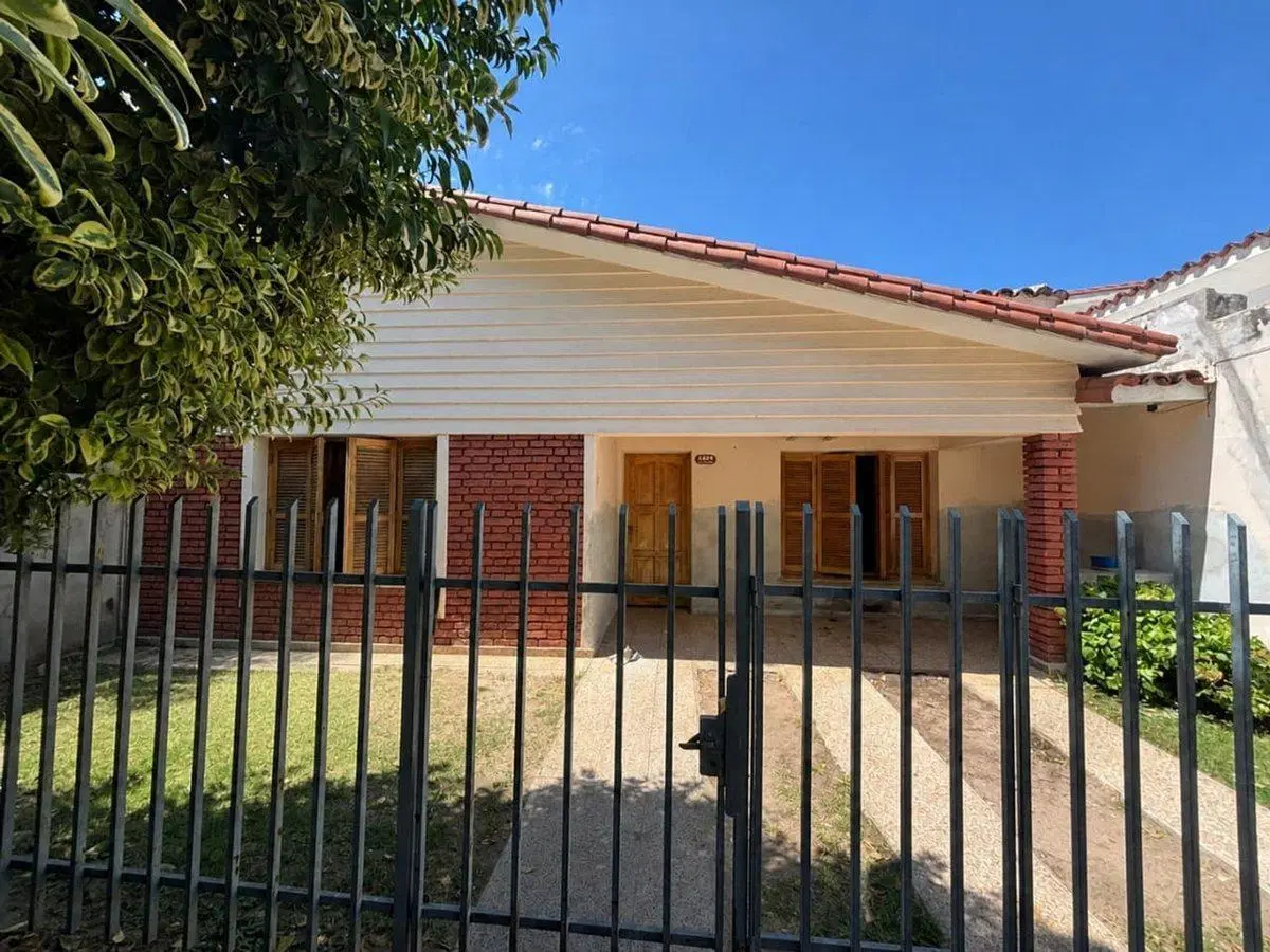 VENTA CASA PARQUE. MONTE CRISTO CIUDAD DE CBA. 2