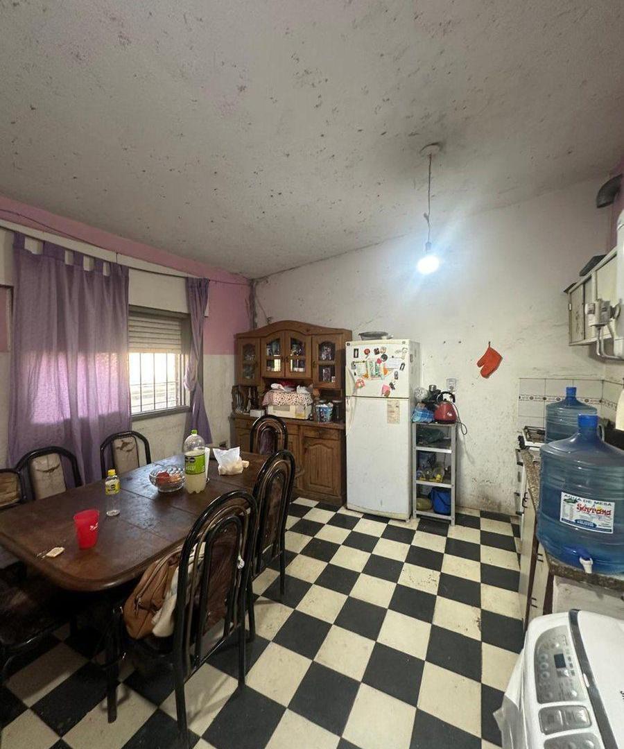 Foto de CASA ESQUINA A REFACCIONAR + DEPTO EN FERREYRA, imagen 3