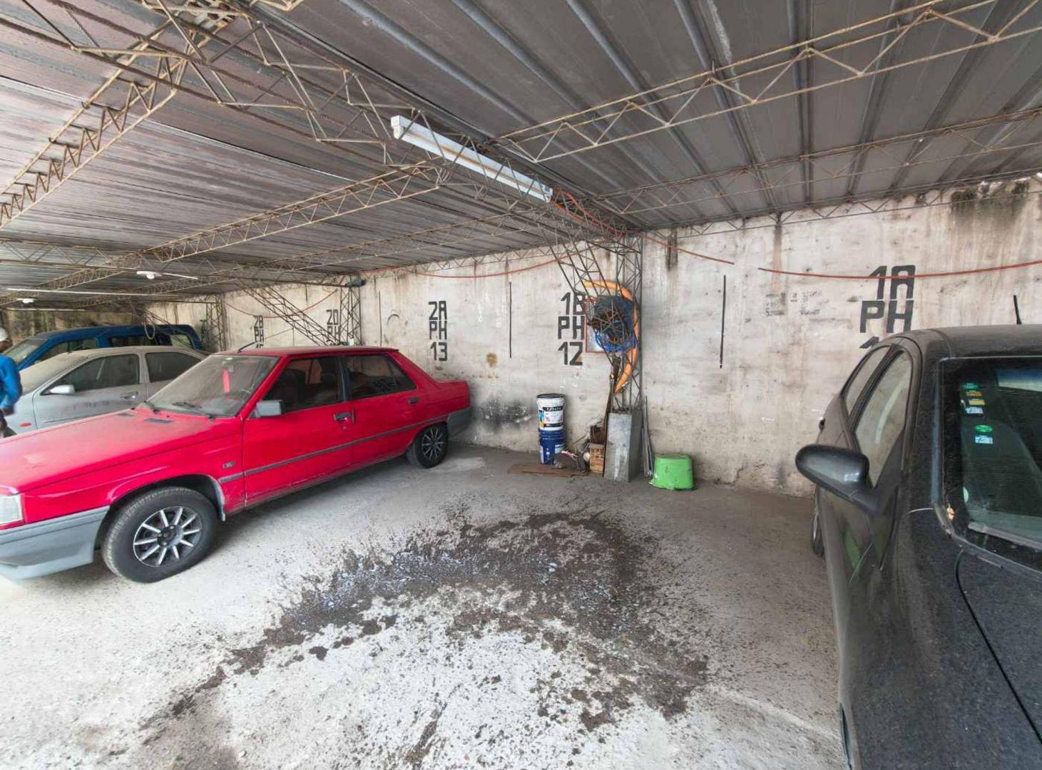 Foto de COCHERAS EN VENTA Bª SAN MARTIN MTS CASTRO BARROS, imagen 2