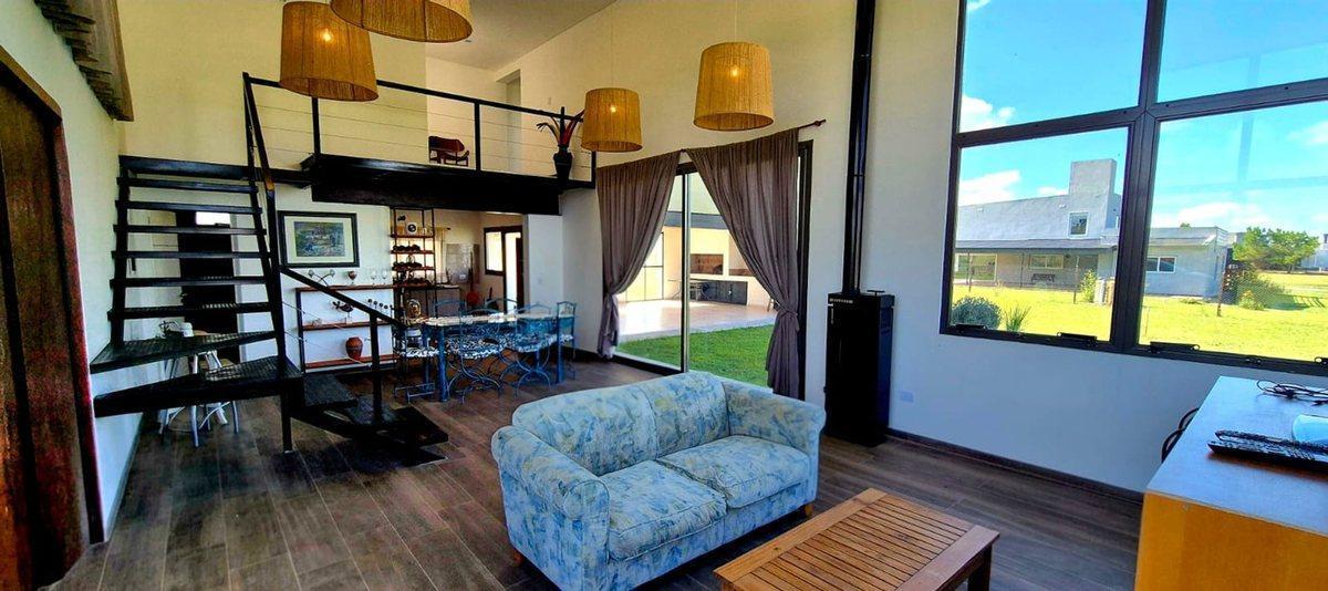 Foto de VENTA CASA 2 DORMITORIOS, PUERTO DEL AGUILA, imagen 2