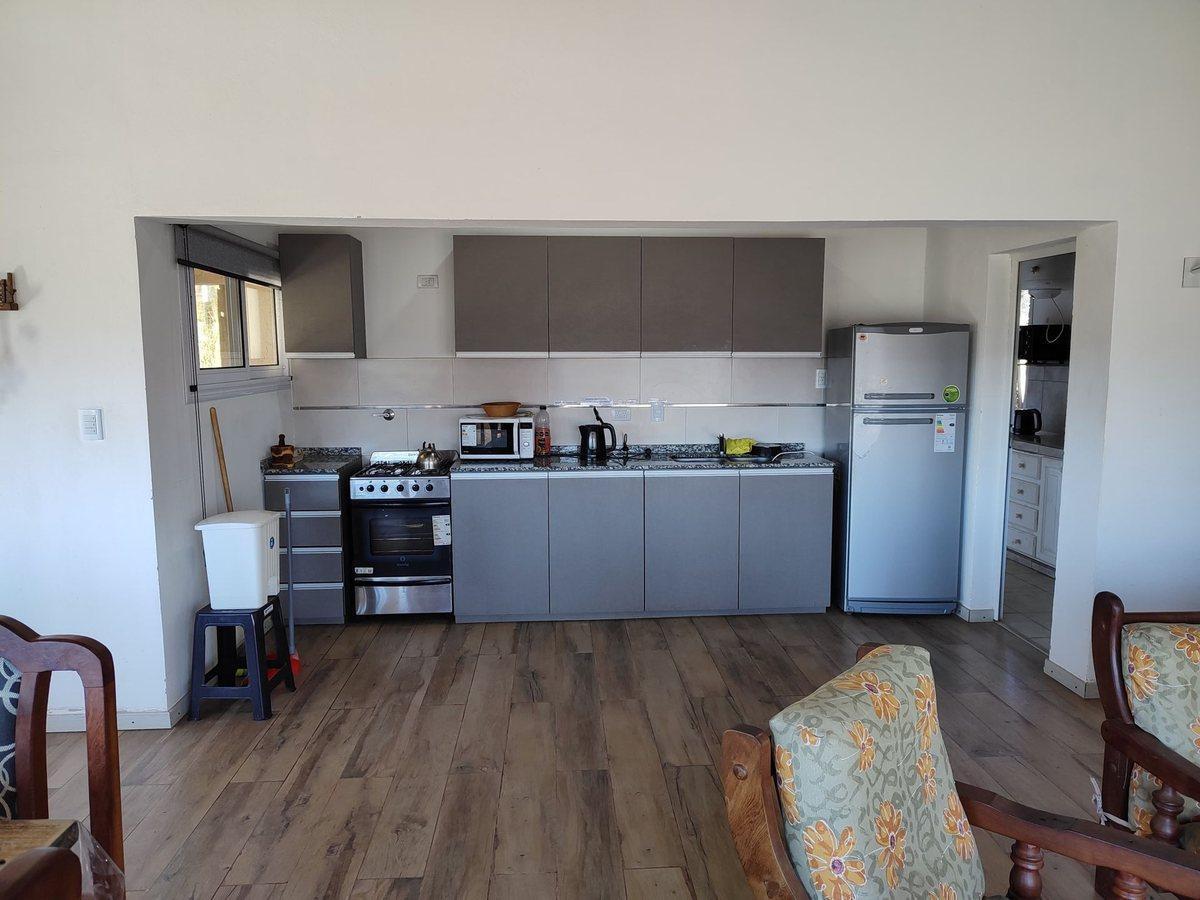 Foto de CASA 3 DORM + 4 CASAS DE 1 DORM AMOBLADAS, imagen 2