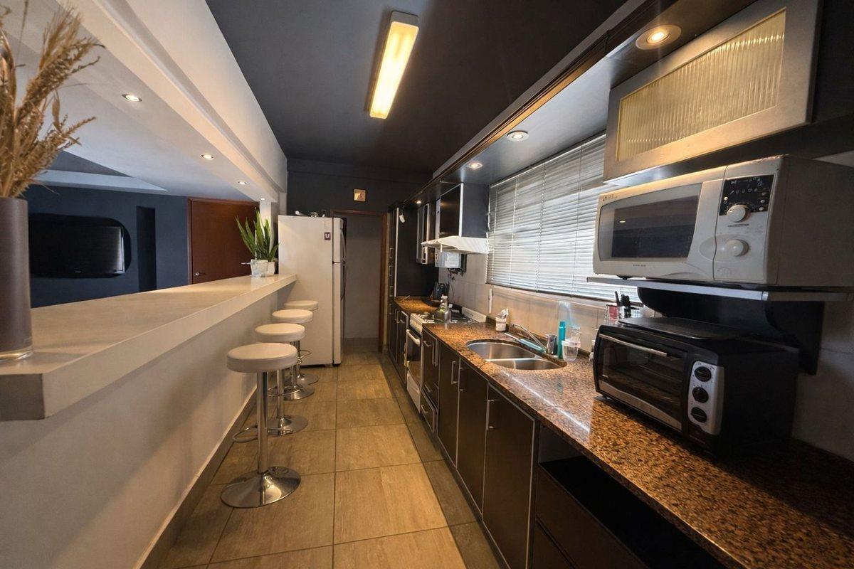Foto de VENTA DEPTO 3 DORMITORIOS-APTO CREDITO-CENTRO CBA, imagen 1