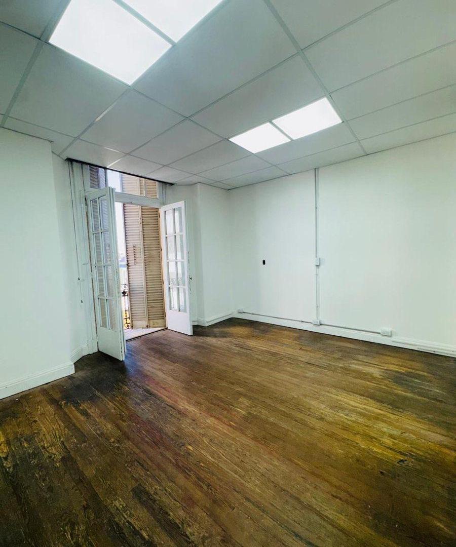 Foto de VENTA OFICINA CENTRO EDIFICIO MINETTI SEGURIDAD, imagen 2