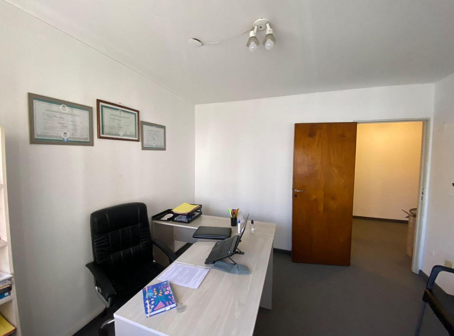 Foto de Venta Oficina Edificio Roela Exclusiva, imagen 5