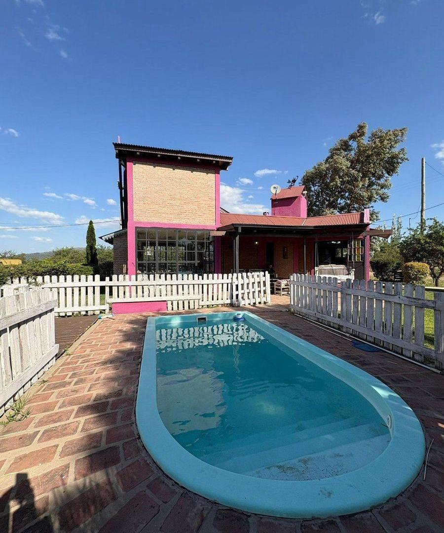 Foto de CASA C/ PILETA LOS ESPINILLOS - BARRIO DEL LAGO, imagen 1