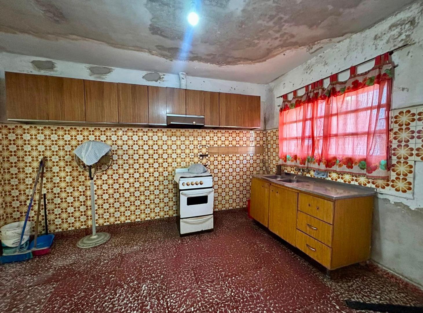 Foto de VENTA CASA A REFACCIONAR LICEO II - CON ESCRITURA, imagen 2