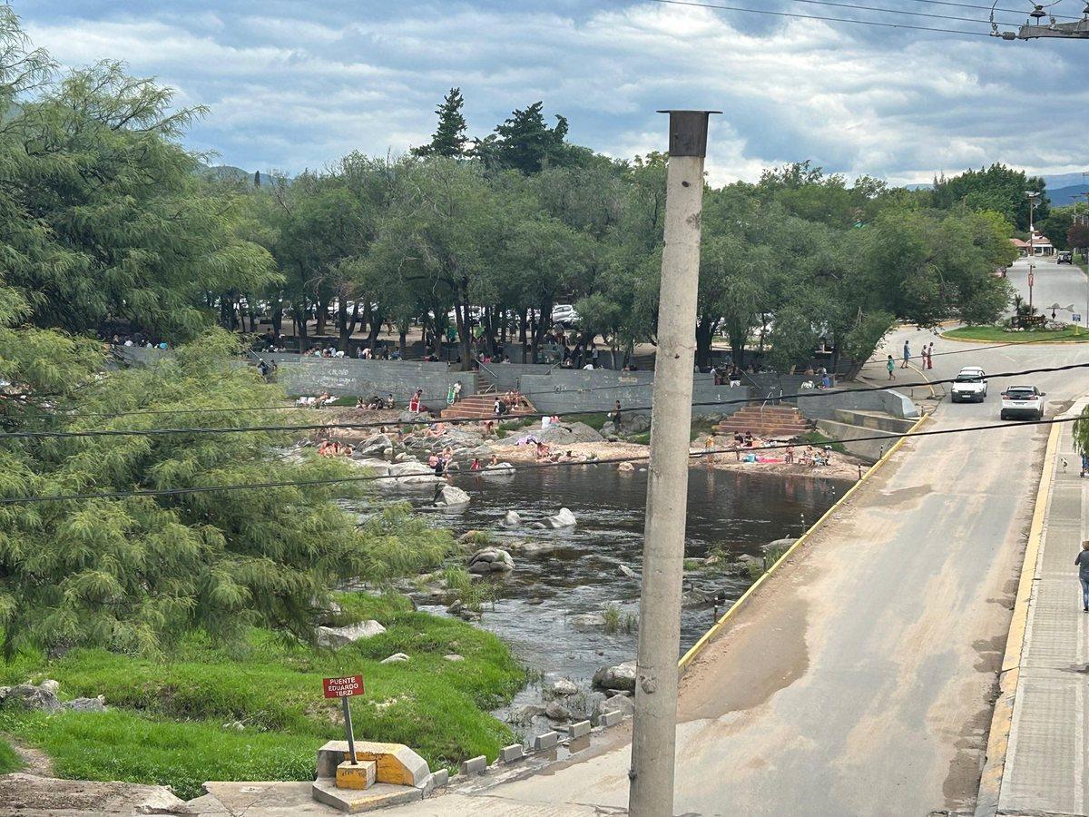 Foto de SE VENDE LOTE 451 m2 ESCRITURA CARLOS PAZ, imagen 4