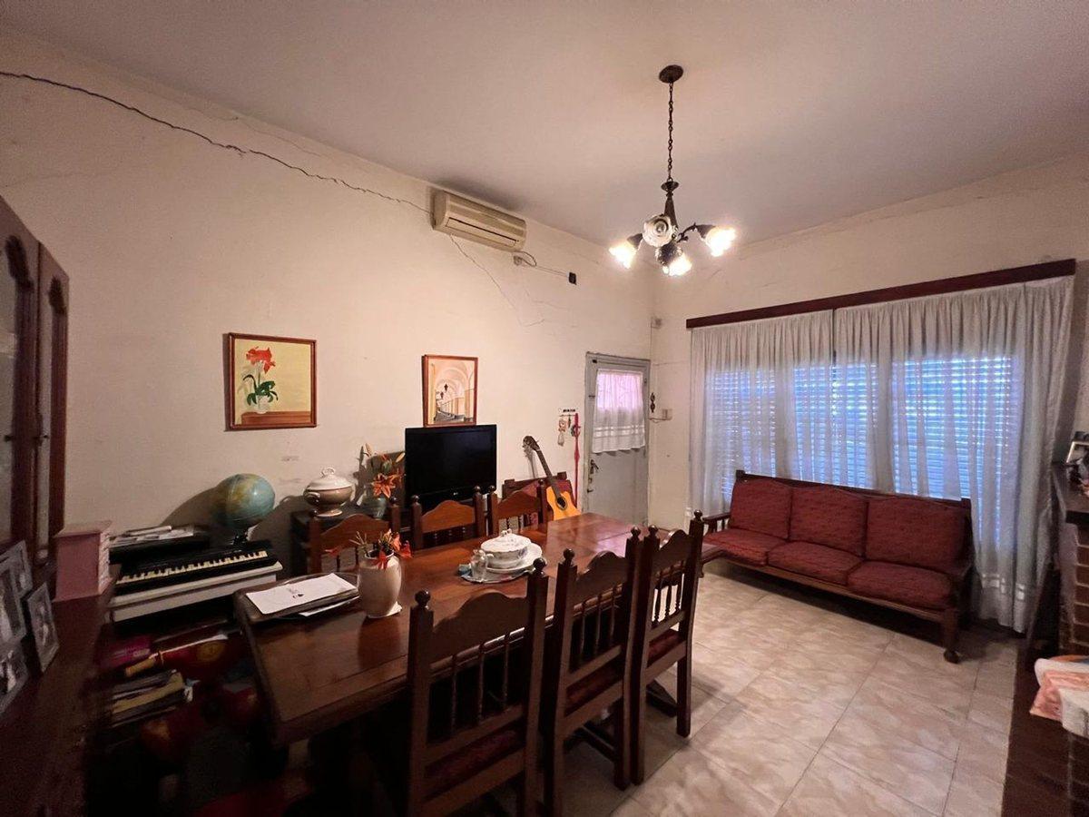 Foto de Casa a reciclar con galpon B° San Martin, imagen 4