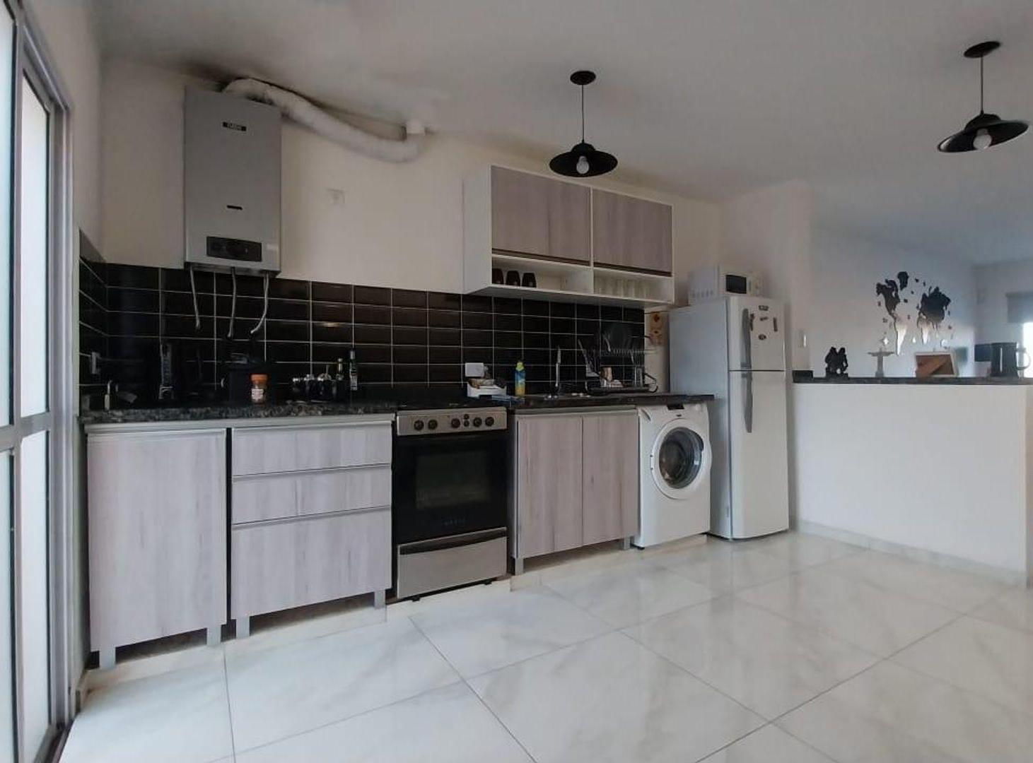 Foto de VENTA CASA 3 DORMITORIOS, 2 BAÑOS, PATIO-B°VICOR B, imagen 4