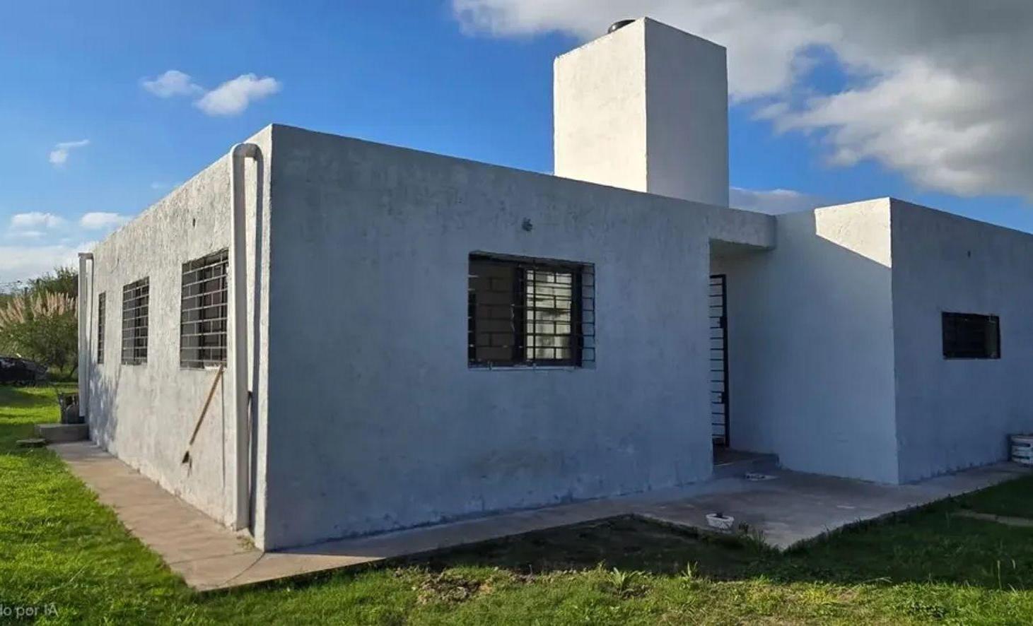 Foto de VENTA CASA 2 DORM-2 BAÑOS-GRAN PATIO-RIO CEBALLOS, imagen 1