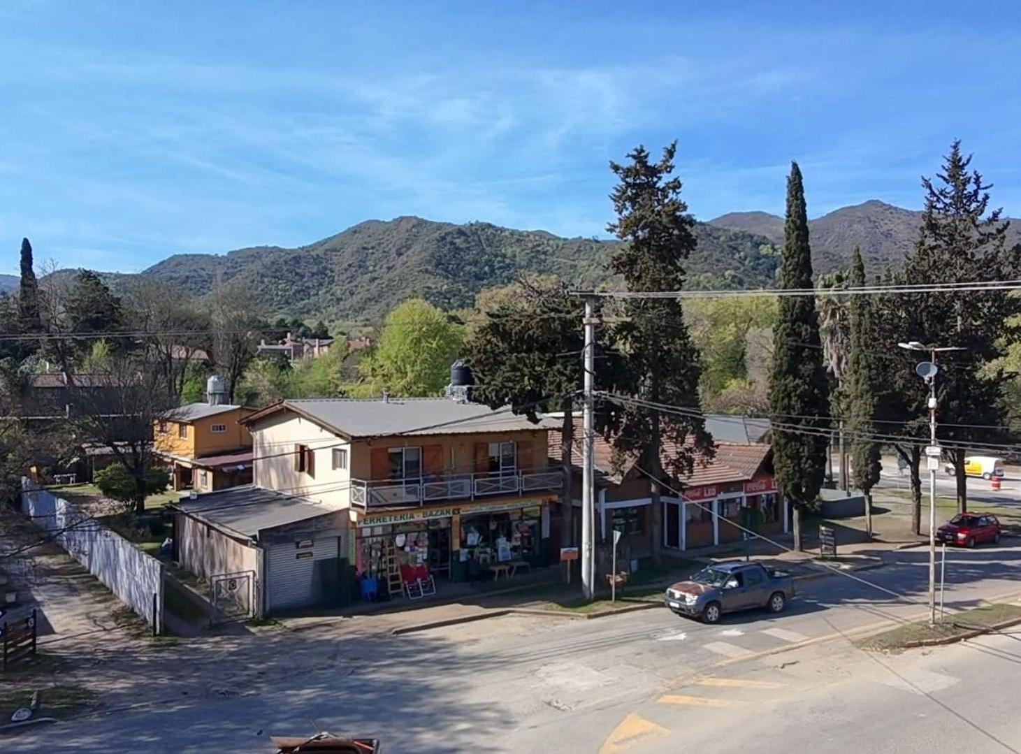 Foto de SE VENDE 3 LOCALES + 4 CASAS FRENTE AL RIO S. ROSA, imagen 1