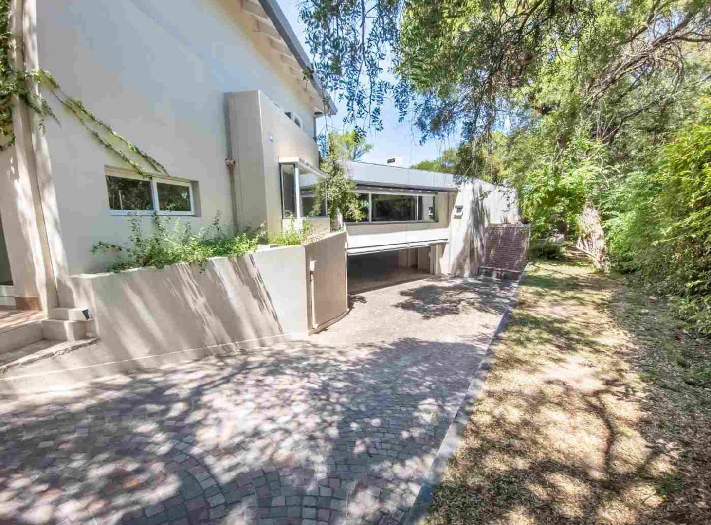Foto de ALQUILER CASA 4 DORMITORIOS LOMAS DE LA CAROLINA, imagen 3